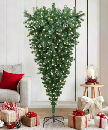 Umgedrehter künstlicher vorbeleuchteter Weihnachtsbaum